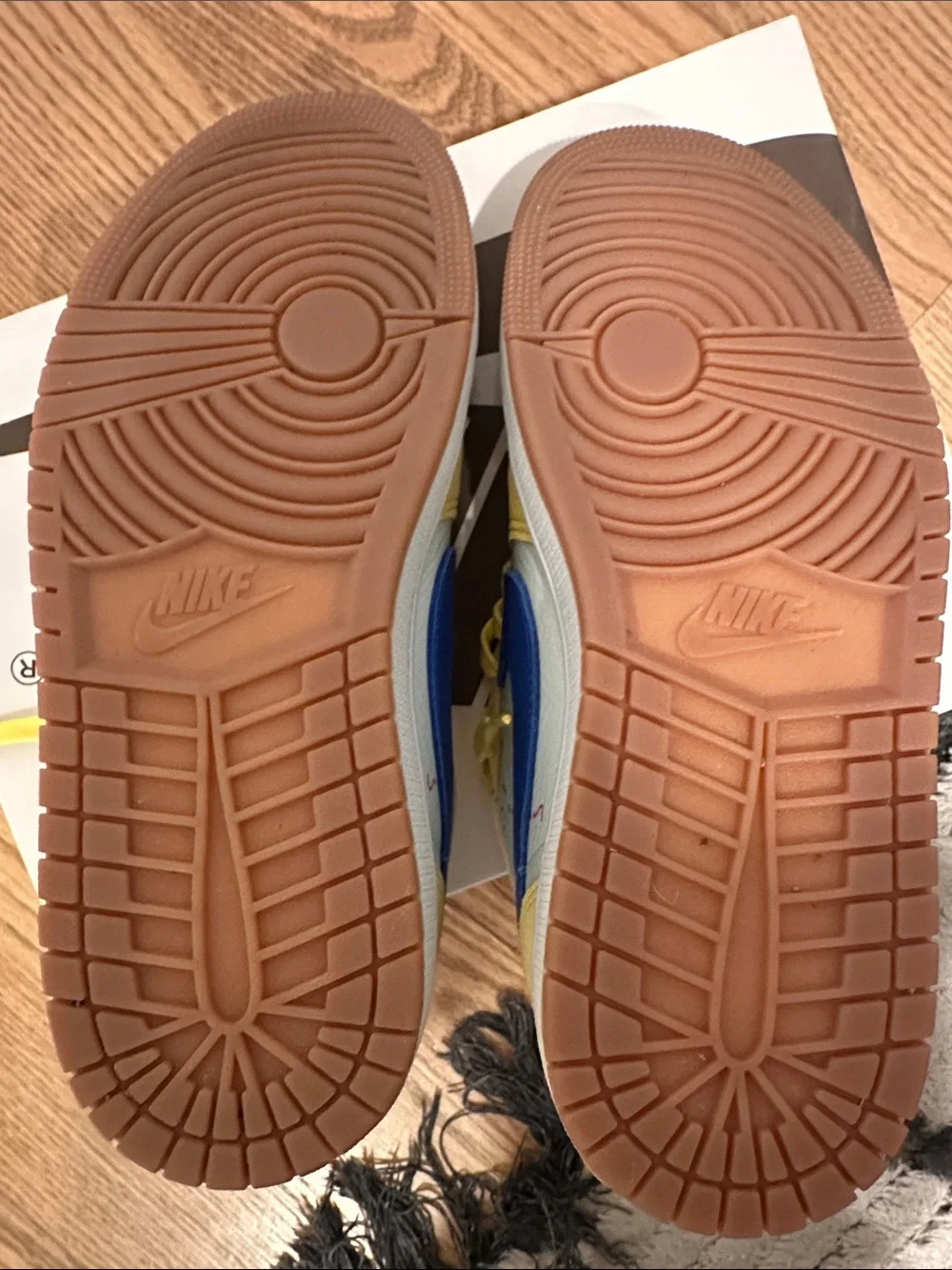 Nike Travis Scott x Air Jordan Yellow Blue DZ4137 700